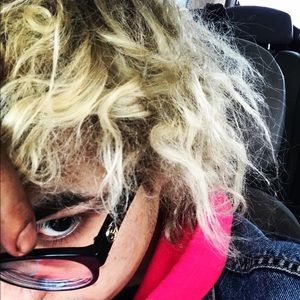 Meet your Posher, Carlos